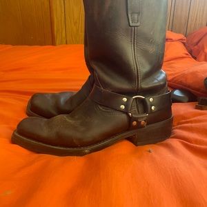 Leather Durango harness boot.